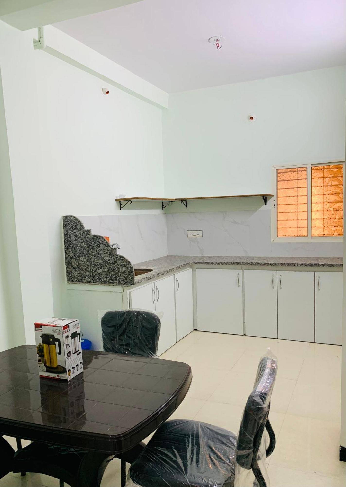 Manjushree Guest House Уджайн Екстериор снимка
